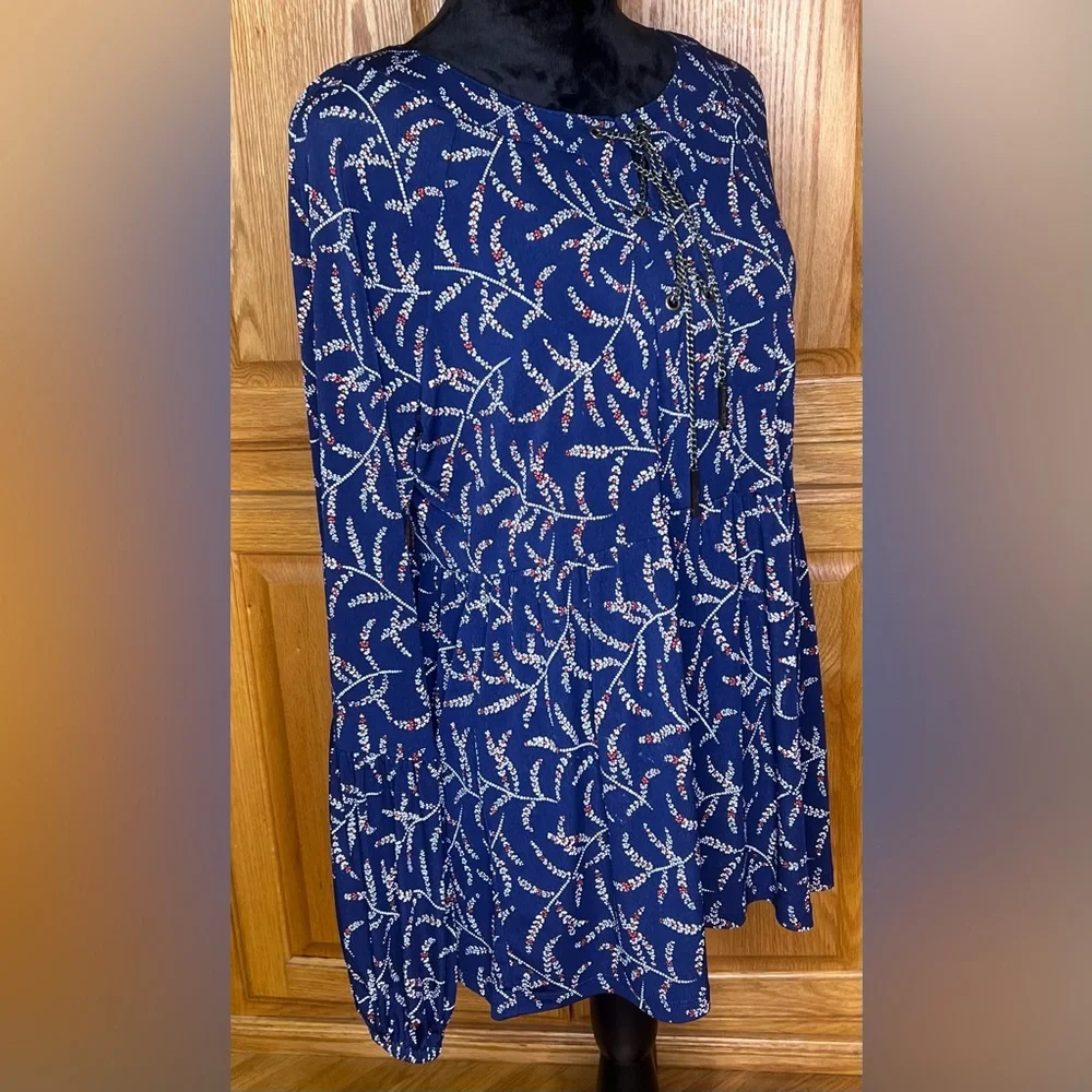MICHAEL Michael Kors Floral Print‎ Long Sleeve Chain-Lace-Up Top Blouse Sz Large
